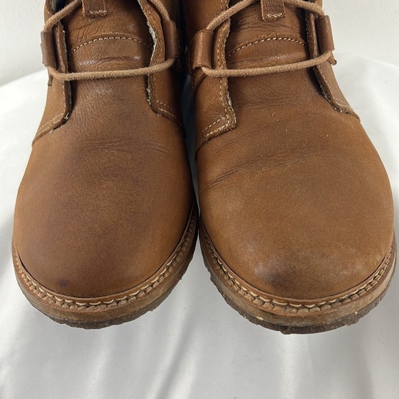 El Naturalista Brown Nubuck Lace-Up Boots - Picture 4 of 8
